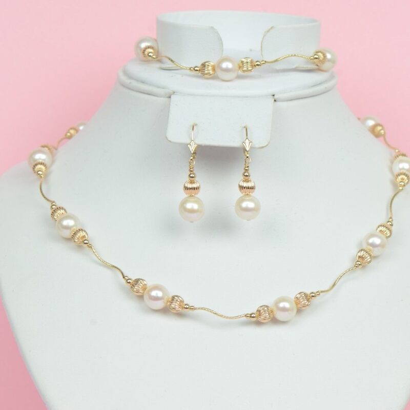 14k Gold Charming Genuine White Pearls Necklace Bracelet Earrings Set