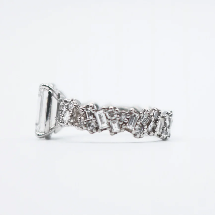 Elegant Emerald Cut Engagement Ring - 14K Gold & Lab Diamonds - Image 4