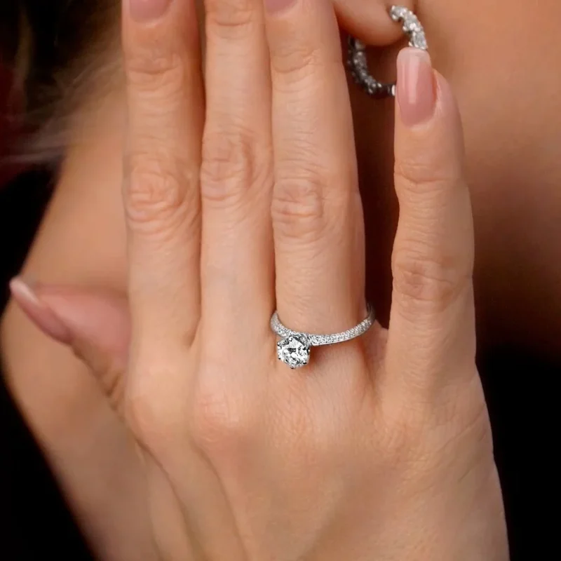 Platinum 950 Round Brilliant Diamond Engagement Ring