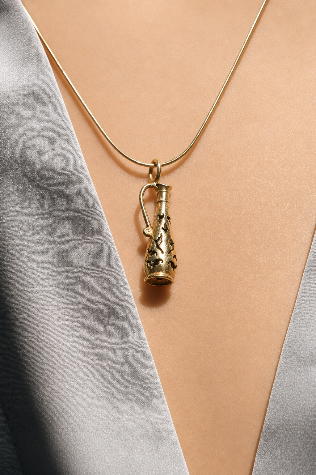 Handcrafted 18K Gold Kubachi Pitcher Pendant - Image 2